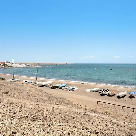 Puerto Lajas, Descanso En La Playa